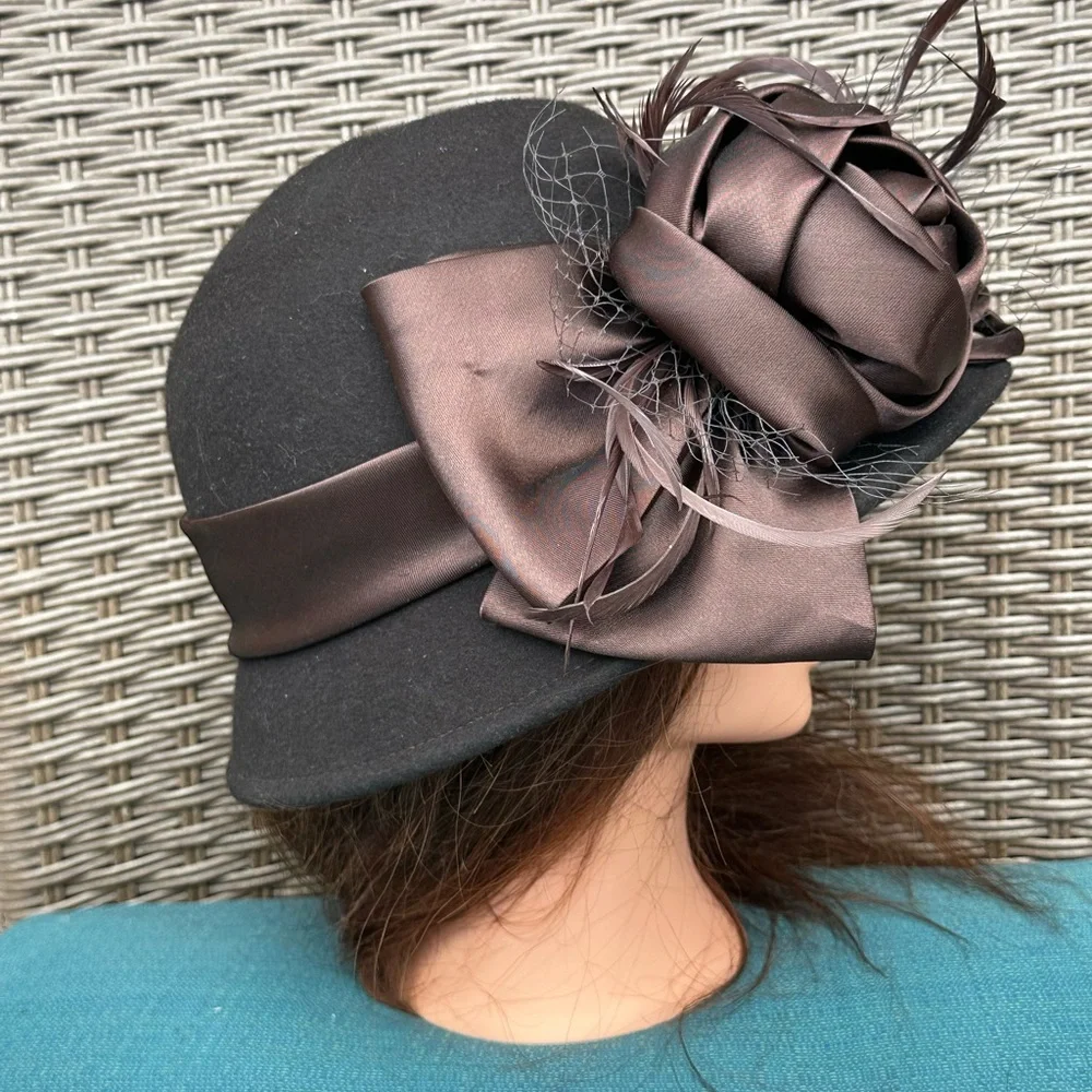 100% WOOL FELT Cloche Hat with Brown Satin Rose and Feather Detail Pretty Easter - Picture 8 of 13